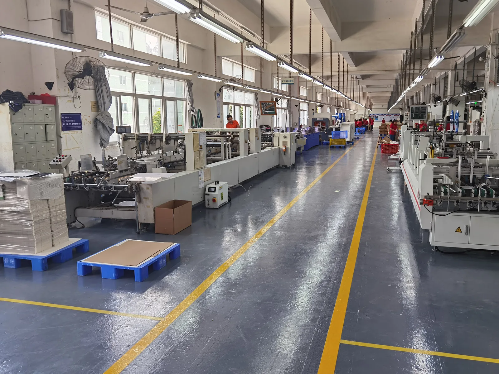 Automatically gluing